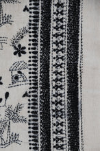 Load image into Gallery viewer, Jungli Kantha Throw